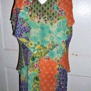 'METROSTYLE' VOILE CHIFFON POLYESTER LAYERED FLORAL TUNIC TOP- SIZE20 RUNS SMALL